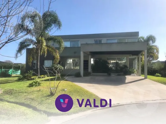 Casa En Venta Y Alquiler - Barrio Terralagos, Canning