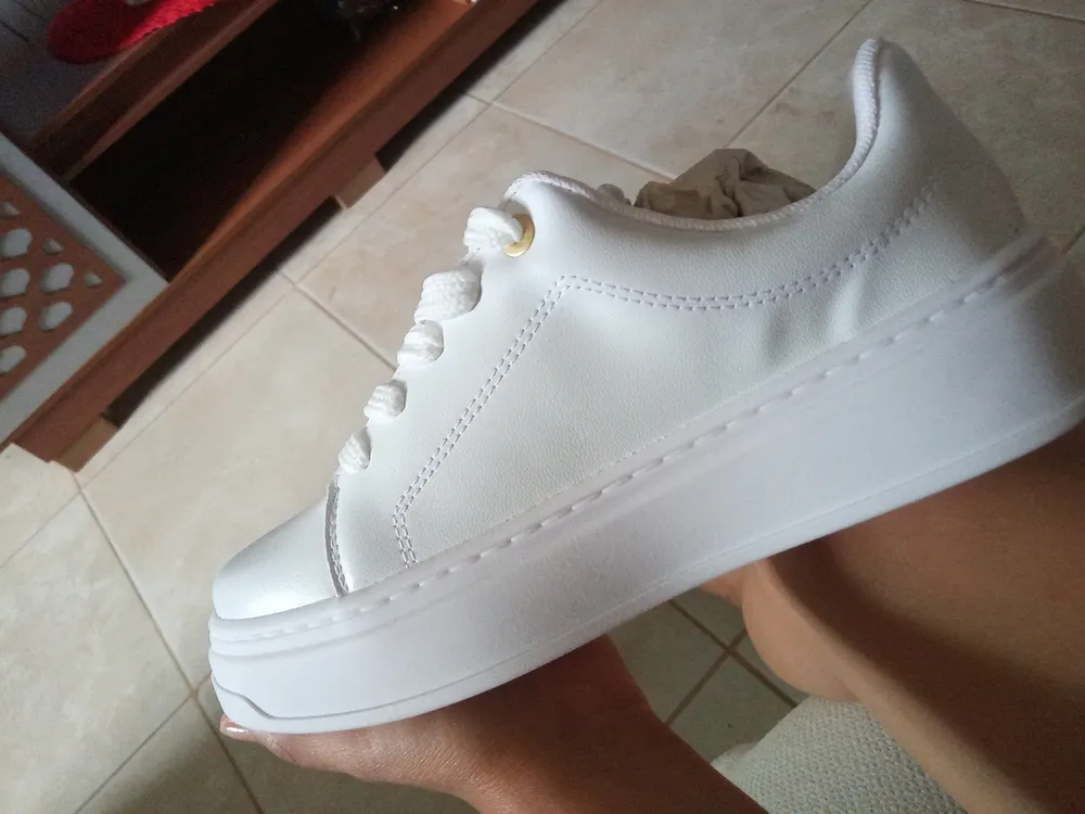Tenis ficou grande sales