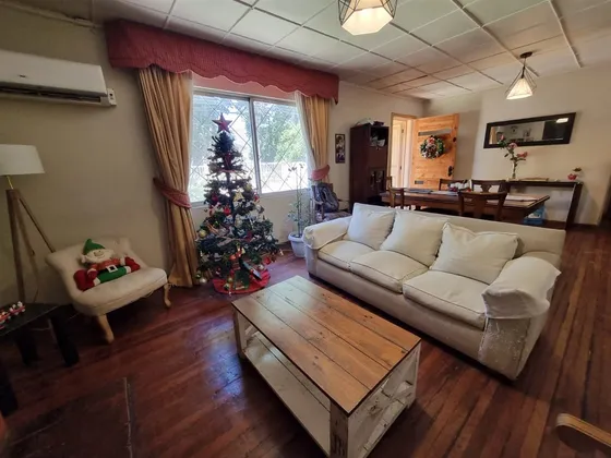 Casa En Venta De 4 Dorm. En Peñaflor
