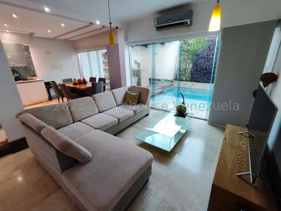 Asg Espectacular Townhouse En Venta Urb Morichal Suites
