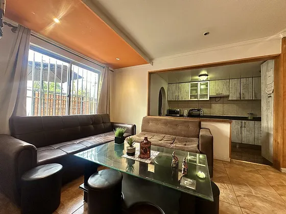 Se Vende Amplia Y Luminosa Casa  / 6d / 3b /  2e / Macul