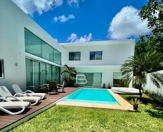Casa En Venta En Residencial Cumbres 