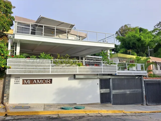  #25-2064  Lujosa Y Moderna Quinta En Los Pomelos 