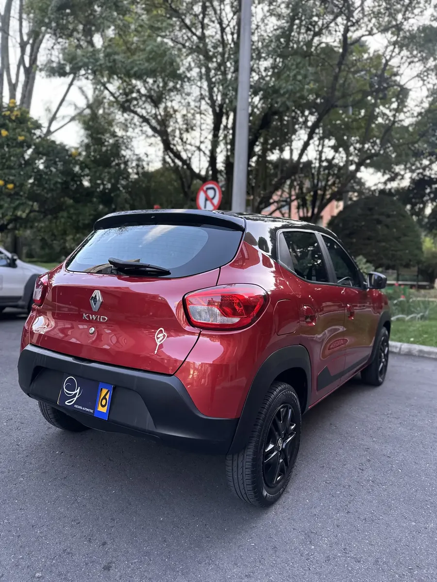 Renault Kwid ICONIC640114244830731211
