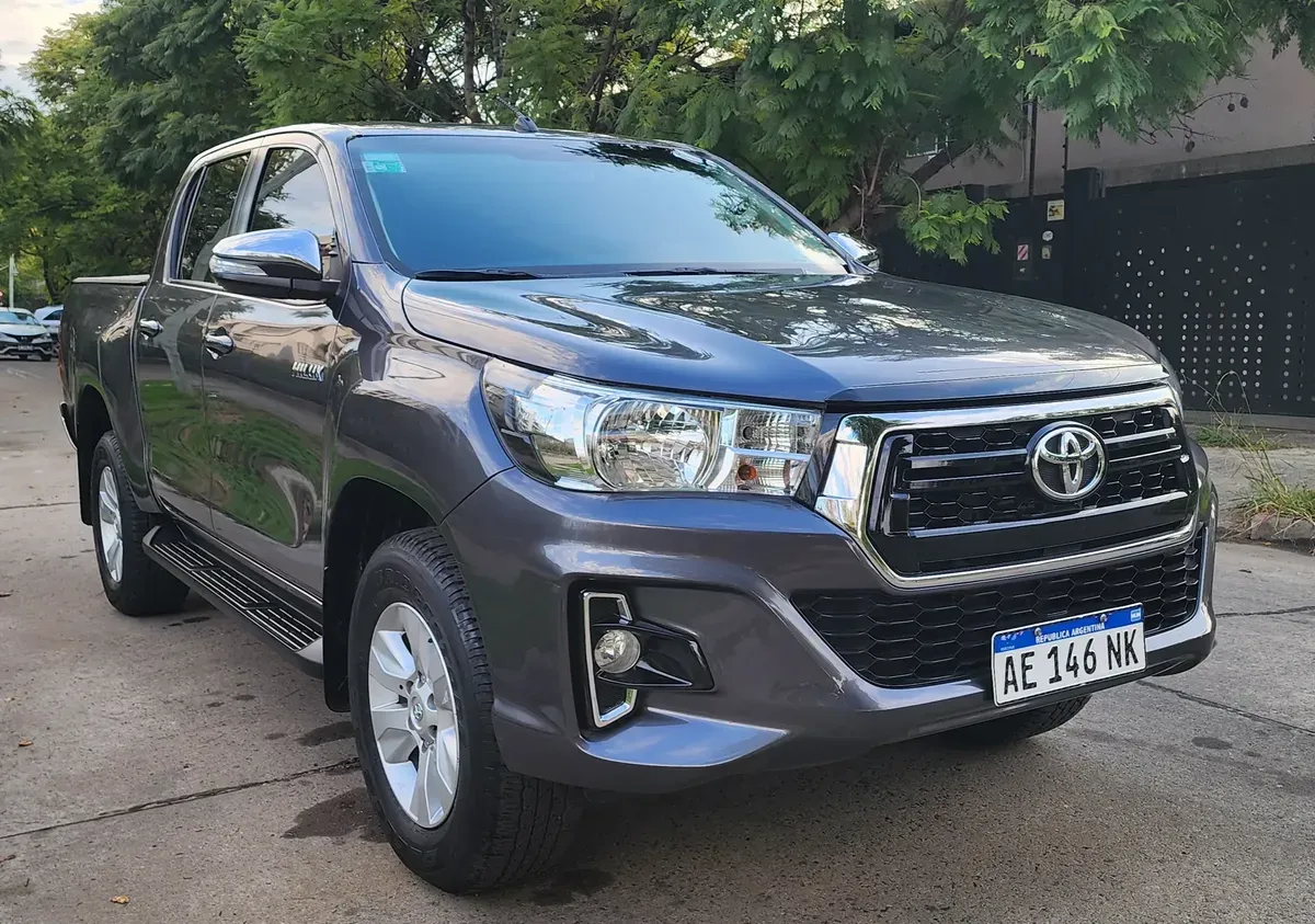 Toyota Hilux Pick-Up 2.8 Cd Srv 177cv 4x2