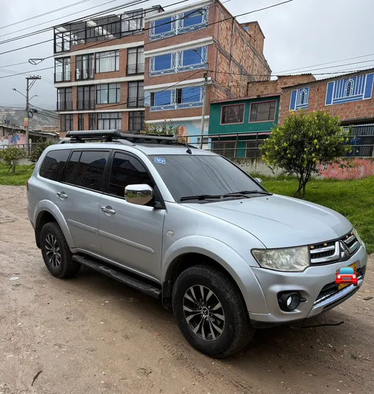 Mitsubishi Nativa 3.5l