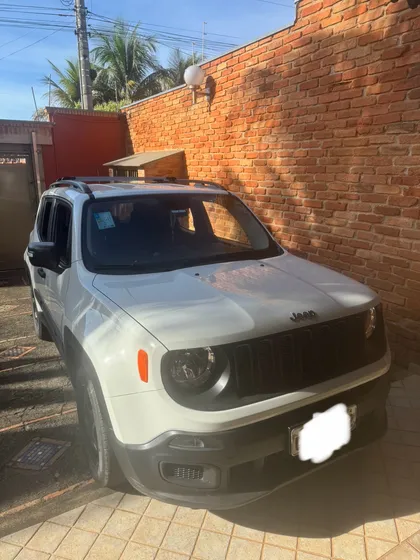 Jeep Renegade 1.8 Flex Aut. 5p