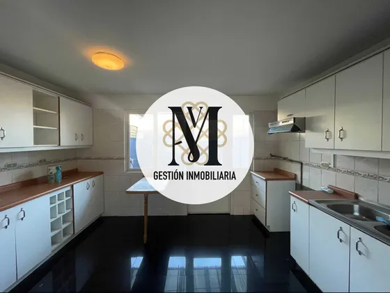 Casa 3 Pisos - 120 M2 - 4d- 2b-1est (109709)
