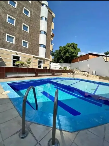 Apartamento En Alquiler Maracay Zona Norte Av Las Delicias Cerca Del Upel