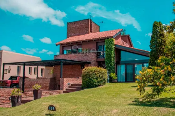 Venta De Casa De 3 Dormitorios, La Tahona, Canelones (ref: Srs-11944)