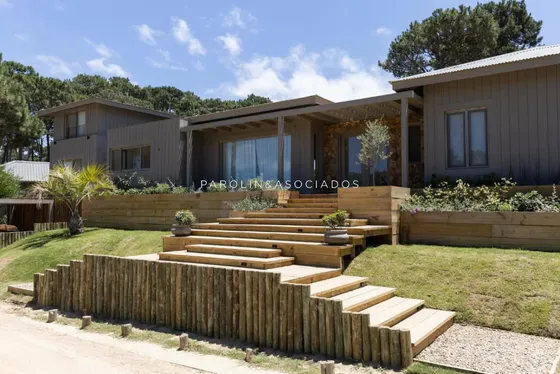 Casa En Venta De 4 Dormitorios En Pinar Del Faro, José Ignacio