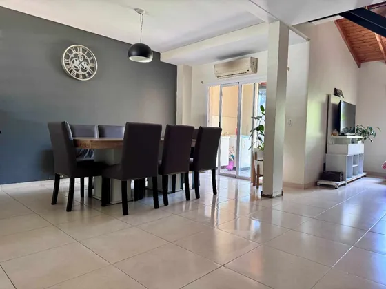 Venta Casa 3 Ambiente Con Patio Y Cochera Burzaco 