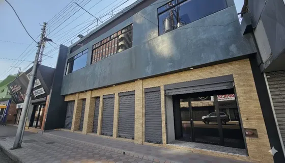 Local En Alquiler En El Centro Empresarial Renacer En Puerto La Cruz