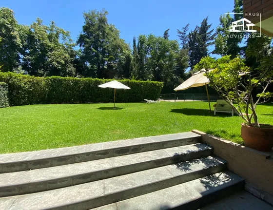 Excelente Departamento, Vista Despejada. Alto Las Condes.
