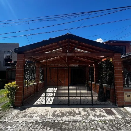  Casa En Arriendo Ubicada En Rionegro Sector Autolarte - Uco (26998).