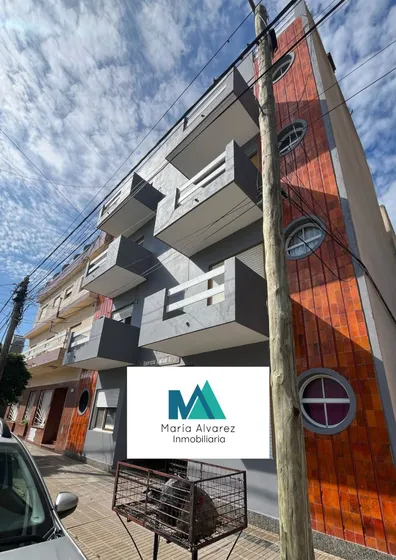 Alquiler Anual Departamento En Santa Teresita, Calle 31 Nº 332, La Costa