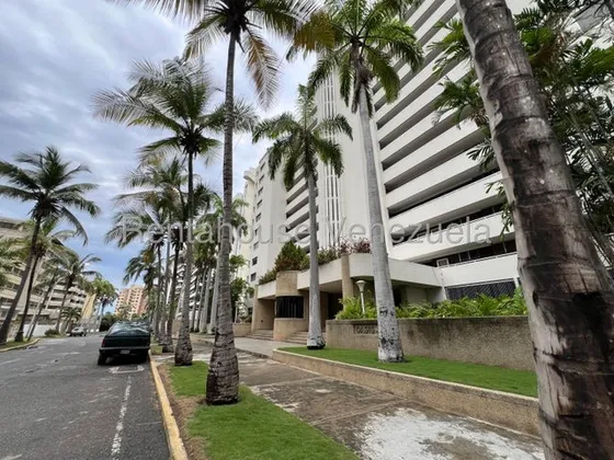 Venta Apartamento La Guaira Tanaguarena 25-21024