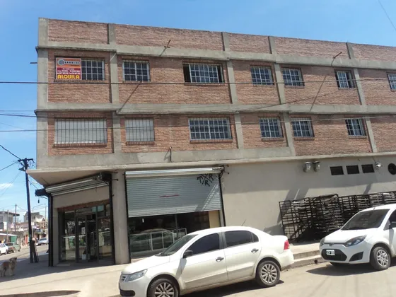 Excelente Departamento 2 Ambientes En Centro Comercial G Catan B° Independencia M. O. R. A. L.