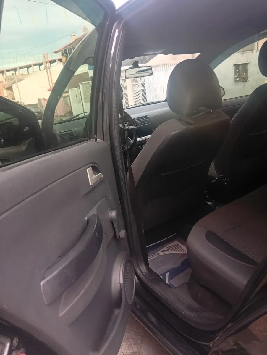 Volkswagen Fox 2009 1.0 Vht Total Flex 5p — foto 9