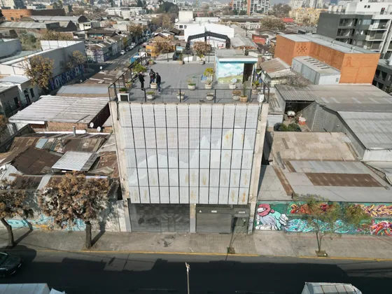 Edificio Comercial Completo Con Gran Bodega Full Equipado