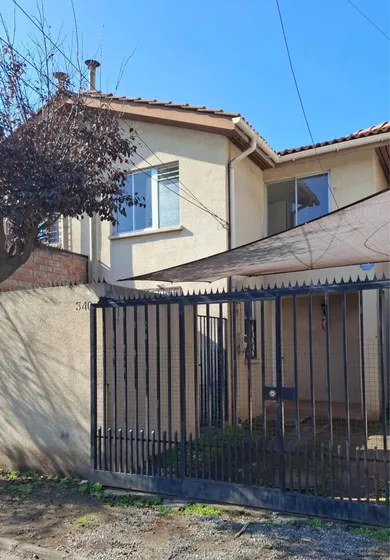 Cómoda Casa En Barrio Tradicional Quilicura