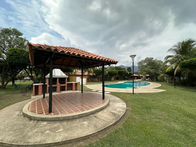 Casa En Venta San Diego Valle De Oro, En Excelente Ubicacion Cerca De Universidades, Colegios, Supermercados, Gimnacios Y Fácil Acceso A Las Vías Principales Y Autopistas, Dapo