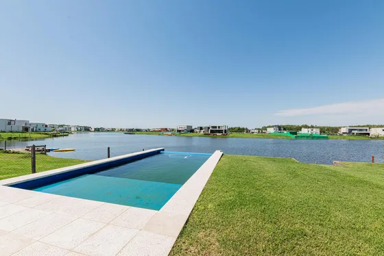 Venta Casa Al Agua A Estrenar- Santa Ana- Villanueva