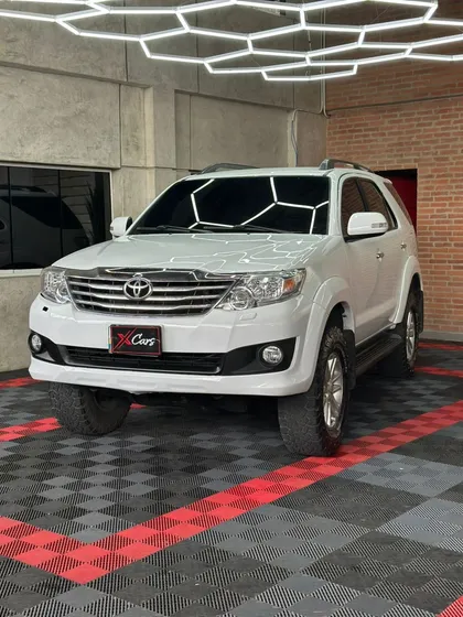 Toyota Fortuner .