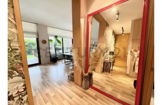 Dpto. Con Patio Las Condes 3d Y Sala De Estar