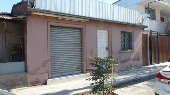 Casa Con Local Comercial  (67215)