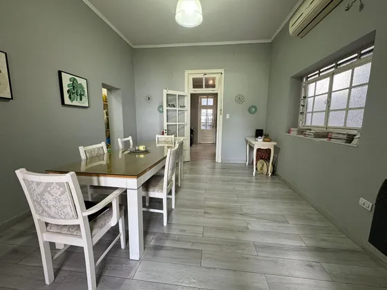  Tu Espacio Ideal En Remedios De Escalada: Casa Con Pileta, Patio Y Quincho 