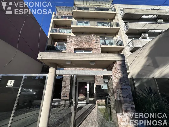 Departamento En Venta En Castelar  Con Terraza Privada