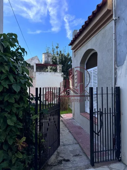 Venta Urgente - Casa Multifamiliar + Local Comercial Al Frente