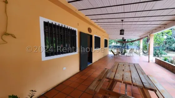 Milagros Inmuebles Casa Venta Cabudare Lara Los Naranjillos Economica Residencial Economico Código Inmobiliaria Rent-a-house  24-15902