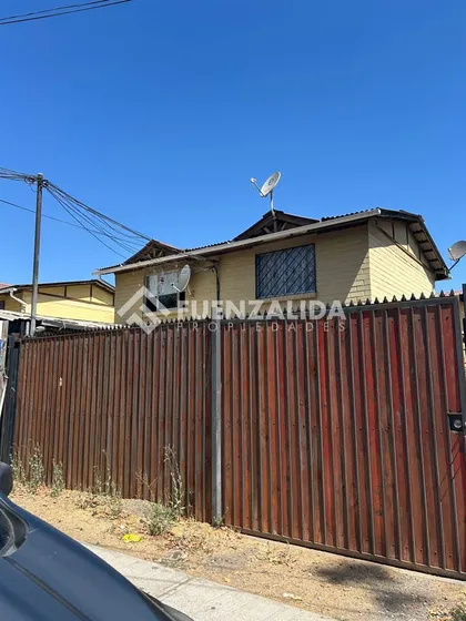 Casa En Venta De 2 Dorm. En Peñaflor