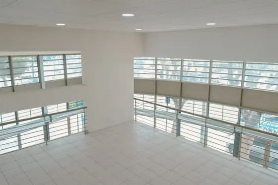 Arriendo Amplio Local Comercial Gran Afluencia De Publico!!