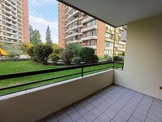 Amplio Dpto. 3 Dorm. Más Servicio, Clínica Tabancura