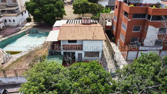 Casa Para Remodelar En Venta, Urb. Caraballeda
