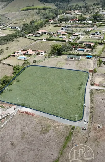 Lote En El Lago Calima: Un Lienzo En Blanco Esperando Por Ti