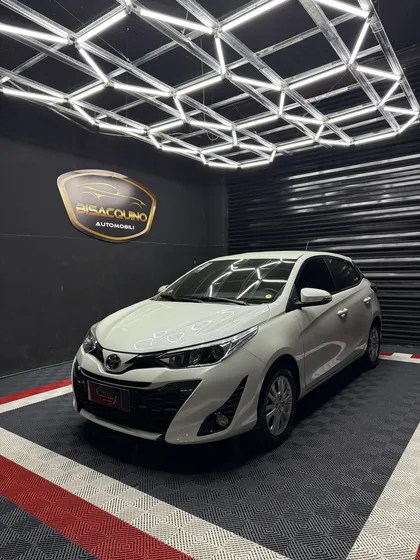 Toyota Yaris 1.5 107cv Xls Pack Cvt
