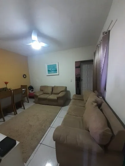 Vendo Excelente Apto A 3 Minutos Da Praia Do Forte Em São Cristovão Em Cabo Frio R$ 220.000