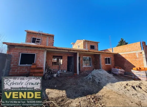 Duplex De 4 Ambientes En Construcción En Mar Del Tuyú