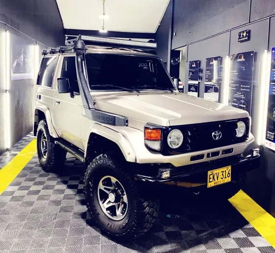 Toyota Land Cruiser 4.5 Fzj71