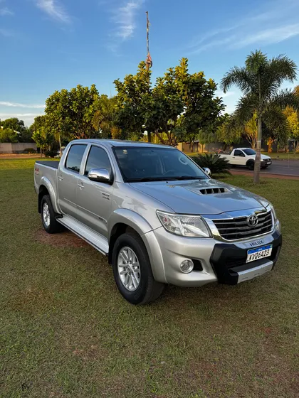 Toyota Hilux 3.0 Srv Cab. Dupla 4x4 Aut. 4p
