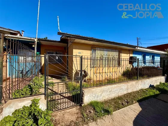 Casa En Venta De 2 Dorm. En Viña Del Mar