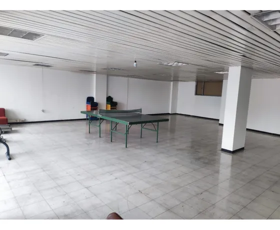Edificio De Oficinas En Arriendo, Sector Montevideo