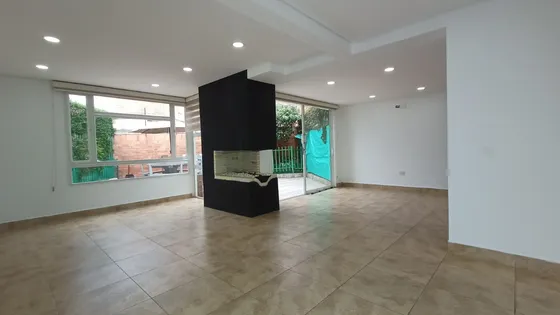 Hermosa Casa Remodelada En Rio Frio