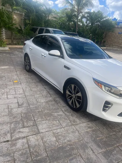 Kia Optima 2.0 L Turbo Gdi Sxl At