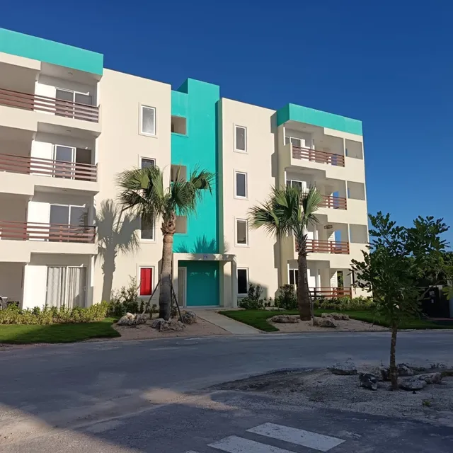 Apartamento En Alquiler De 2 Habitaciones, 2 Baños, 1 Parqueo, Incluye Aires, Tv, Lavadora-secadora, Nevera Y Estufa