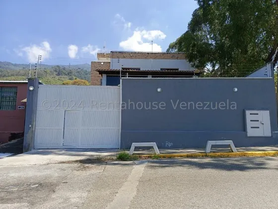 Jg Cod Flex 24-18989  Se Alquila Casa Para Uso Comercial O Galpon En San Bernardino 1.733 Mts, Negociable